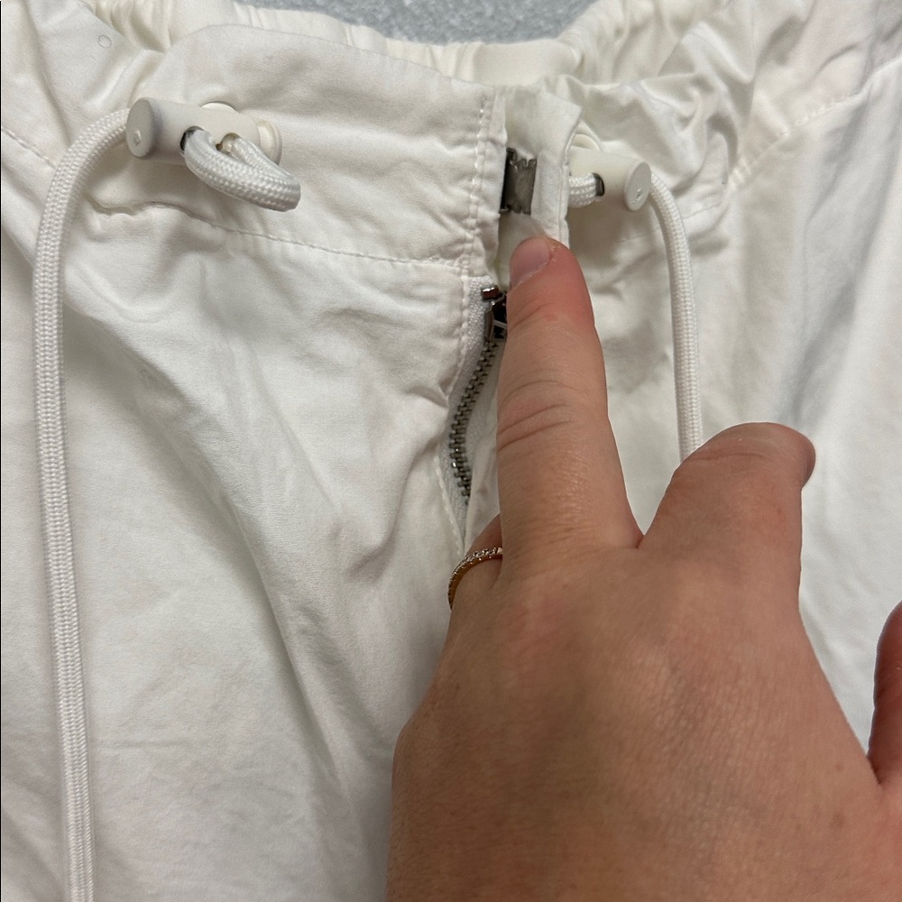 GAP Women’s White Cargo Balloon Pant Size XL Lightweight Utility Trendy Festival - Picture 4 of 12